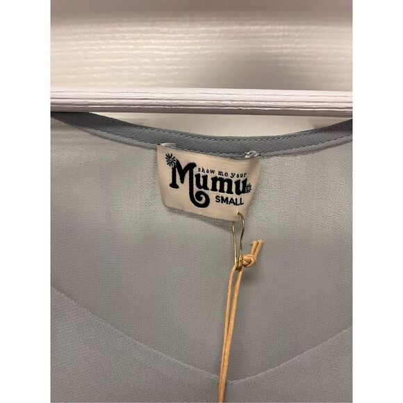 Show Me Your MuMu Gray Sheer V-Neck Wide Sleeve Blouse sz S NWT - Picture 4 of 4